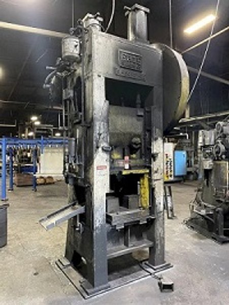 150 TON ERIE # S1-150-27-33 SSSC TRIM PRESS