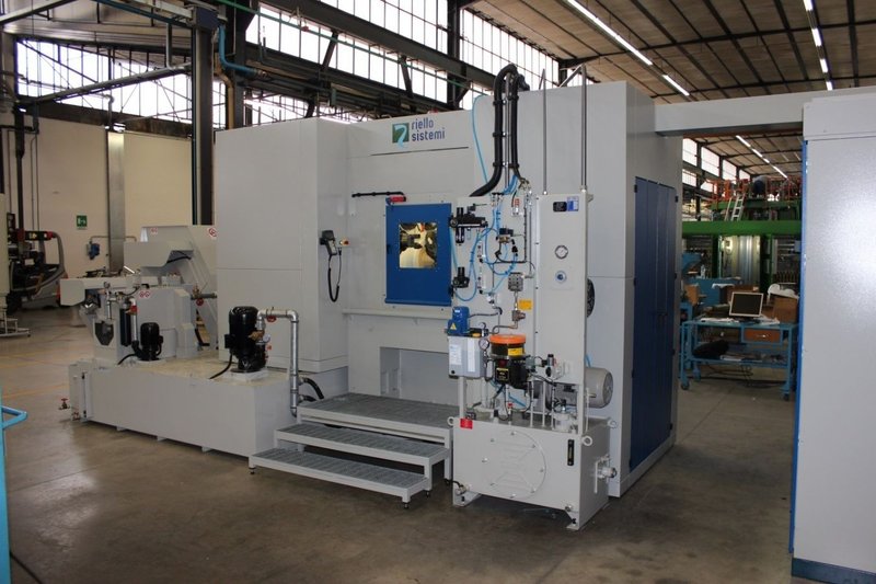 Riello Sistemi Trunnion Transfer Machine