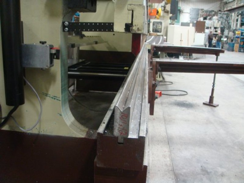 225 Ton, WYSONG 225-12, 12' BED, 12" DIE SPACE, 3" STR, 5"ADJ, 30 SPM           