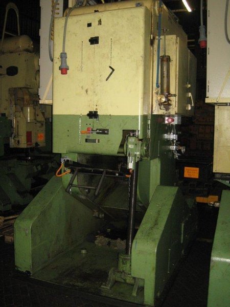 150 Ton IWK OBI PRESS, MODEL PEKRON-150-Z, 7.8" STR, 22" SH, 39" X 24.8" BA , 40 SPM