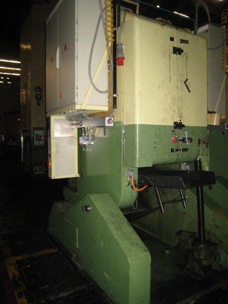 150 Ton IWK OBI PRESS, MODEL PEKRON-150-Z, 7.8" STR, 22" SH, 39" X 24.8" BA , 40 SPM