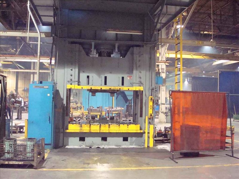 500 TON WILLIAMS &amp; WHITE SH-500-96-54, HYDRAULIC STRAIGHT-SIDE PRESS, 38" STR, 48" DLO, 96" LR X 54" FB BA, CUSHIONS, 1974