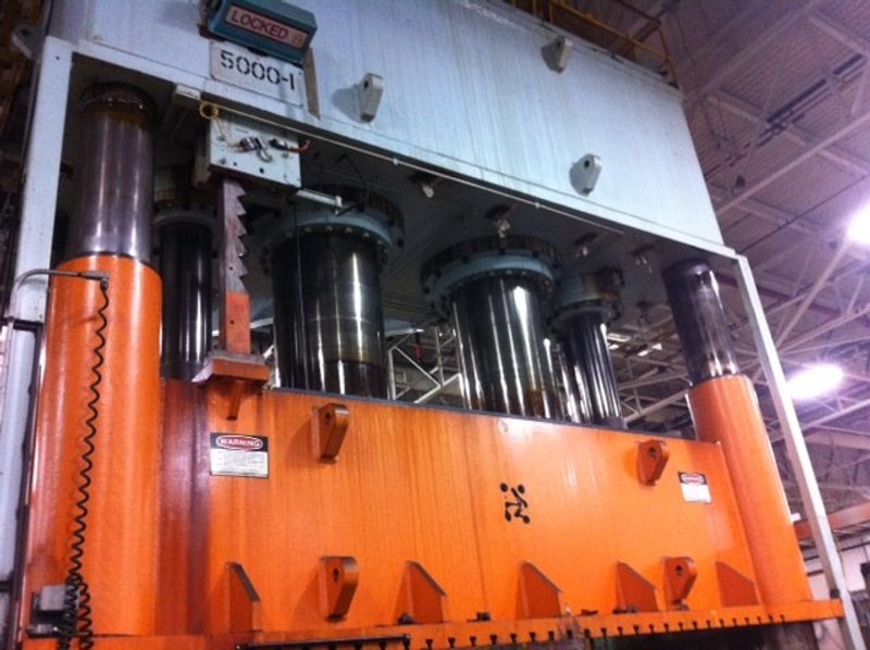 5000 Ton, WILLIAMS &amp; WHITE DOWNACTING HYDRAULIC PRESS MODEL, H-5000-200-96, 72"Str, 112"DLO, 200" x 96"BA, 40" SH ,1997