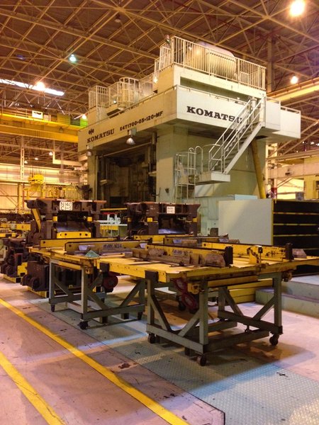 1700 TON KOMATSU TRI-AXIS 5 STATION TRANSFER PRESS, MODEL E4T1700-05-120-MF, 29.50" STR, 5.90" ADJ, 90" X 236" BOLSTER, 10-20 SPM