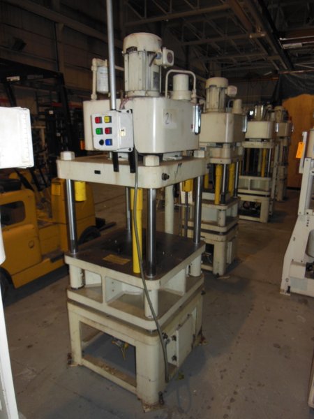 40 TON FISHER DYNAMIC UP ACTING 4 POST PRESS, 14" STR, 19" DLO, 28" X 28" BA