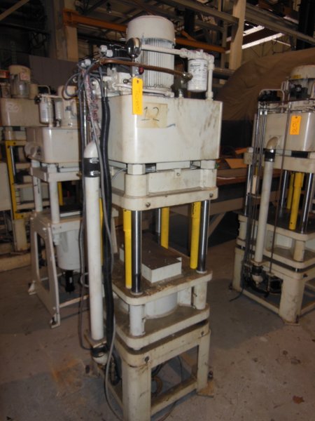 40 TON FISHER DYNAMIC UP ACTING 4 POST PRESS, 12" STR, 17" DLO, 22" X 22" BA