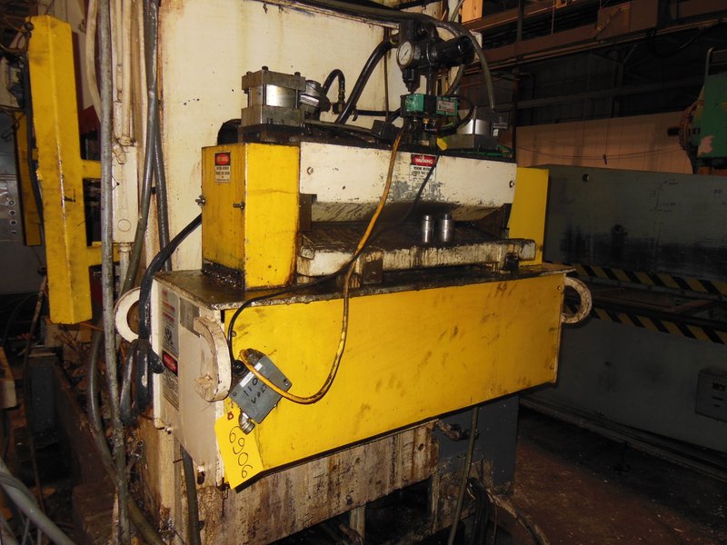 12&quot; W X .156&quot; CHS SERVO FEEDER PRESS MOUNT, MODEL DRF-312, FLOOR STND CONTROLLER, 2003