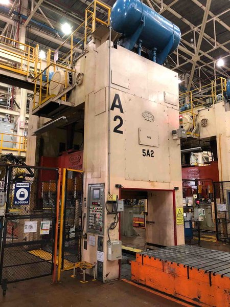 DANLY TANDEM PRESS LINE, (1) 2500/1300 TON DBL ACTION PRESS 156" LR X 102" BA, (2) 500 TON SSDC PRESSES 36" STR, 64" SH, 132" LR X 72" BA , (2) 300 TON SSDC PRESSES, 36" STR, 64" SH, 132" LR X 72" BA, ROLLING BOLSTERS