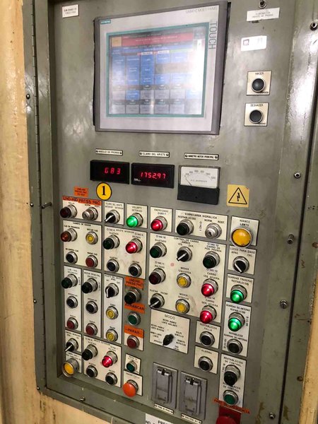 DANLY TANDEM PRESS LINE, (1) 2500/1300 TON DBL ACTION PRESS 156" LR X 102" BA, (2) 500 TON SSDC PRESSES 36" STR, 64" SH, 132" LR X 72" BA , (2) 300 TON SSDC PRESSES, 36" STR, 64" SH, 132" LR X 72" BA, ROLLING BOLSTERS