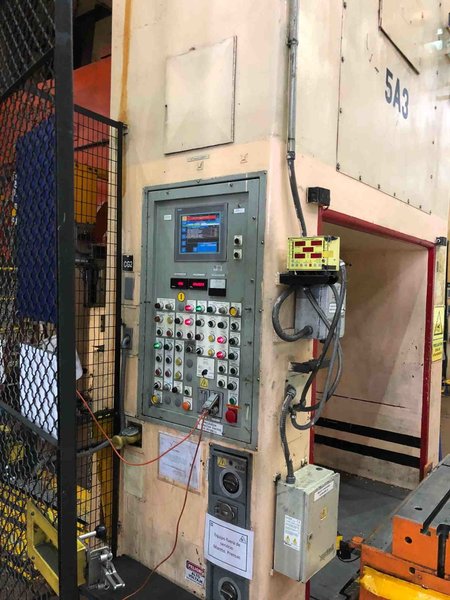 DANLY TANDEM PRESS LINE, (1) 2500/1300 TON DBL ACTION PRESS 156" LR X 102" BA, (2) 500 TON SSDC PRESSES 36" STR, 64" SH, 132" LR X 72" BA , (2) 300 TON SSDC PRESSES, 36" STR, 64" SH, 132" LR X 72" BA, ROLLING BOLSTERS