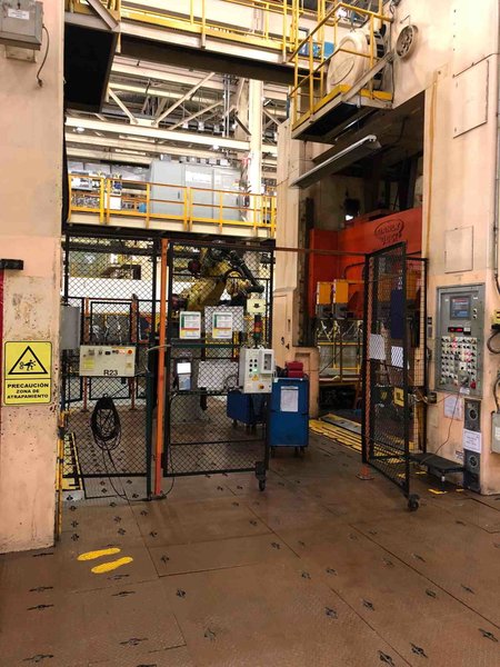 DANLY TANDEM PRESS LINE, (1) 2500/1300 TON DBL ACTION PRESS 156" LR X 102" BA, (2) 500 TON SSDC PRESSES 36" STR, 64" SH, 132" LR X 72" BA , (2) 300 TON SSDC PRESSES, 36" STR, 64" SH, 132" LR X 72" BA, ROLLING BOLSTERS