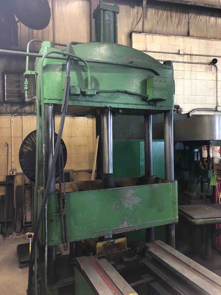 60 TON 4 POST HYDRAULIC STRAIGHTENING PRESS, 42" LR X 18" FB TABLE, 117" PNEUMATIC RUN OUT TABLE, 