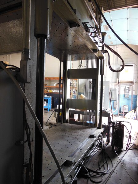 100 TON HSI DOWNACTING HYDRAULIC SPOTTING PRESS, 50&quot; STR, 78&quot; DLO, 100&quot; LR X 42&quot; FB BA, TILT DOWN RAM, TILT UP BOLSTER