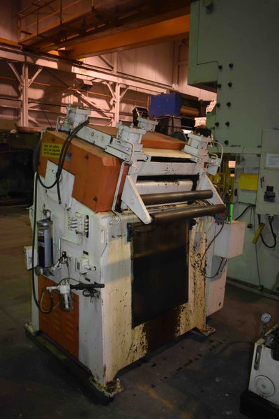 10,000 lbs. x 26&quot; x .16&quot; MINSTER REEL &amp; STRAIGHTENER, POWERED COIL REEL, MODEL 10-26, HOLD DOWN ARM, 72&quot; O.D. CAPACITY, 26&quot; W X .16&quot; POWERED STRAIGHTENER, MODEL 30-26-5