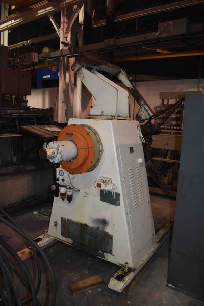 10,000 lbs. x 26&quot; x .16&quot; MINSTER REEL &amp; STRAIGHTENER, POWERED COIL REEL, MODEL 10-26, HOLD DOWN ARM, 72&quot; O.D. CAPACITY, 26&quot; W X .16&quot; POWERED STRAIGHTENER, MODEL 30-26-5