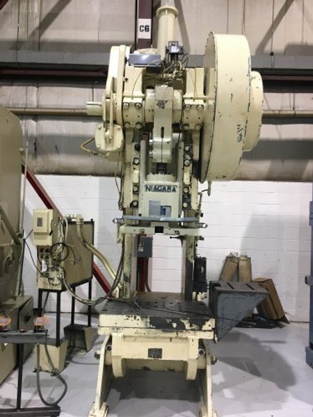 90 Ton Niagara AF-5, Used Mechanical Metal Stamping Gap Frame Press For Sale