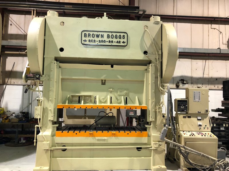 200 Ton Brown &amp; Boggs SC2-200-96-42 Used Straight Side Mechanical Metal Stamping Press For Sale, Underpower!