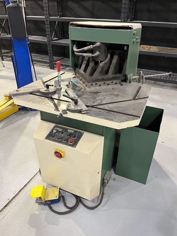 12" X 12" X 10 GAUGE CUSTOM HYDRAULIC CORNER NOTCHER: STOCK #77351
