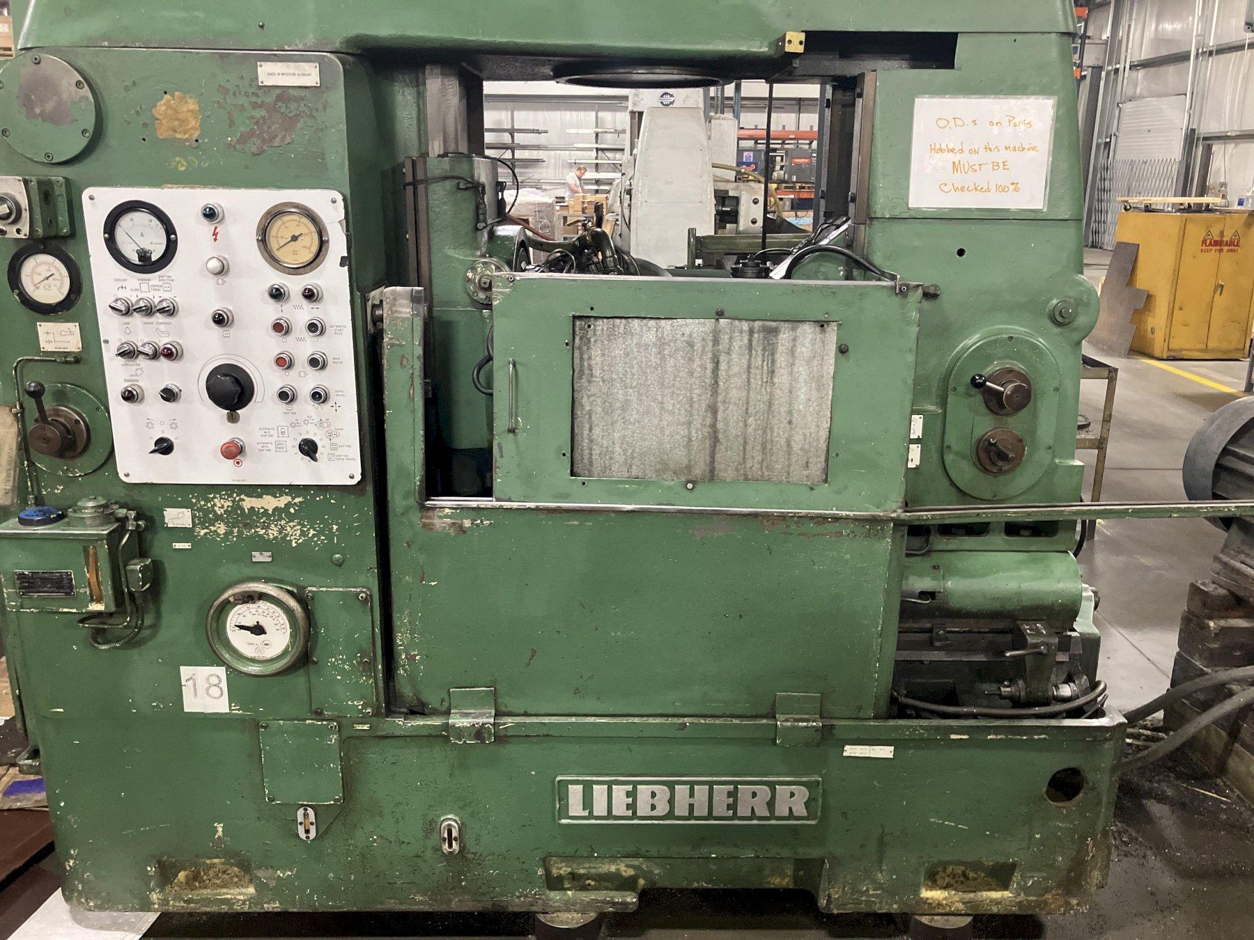 Liebherr L401 Gear Hobbing machine