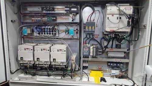 MILLTRONICS RH35XP Vertical Machining Centers