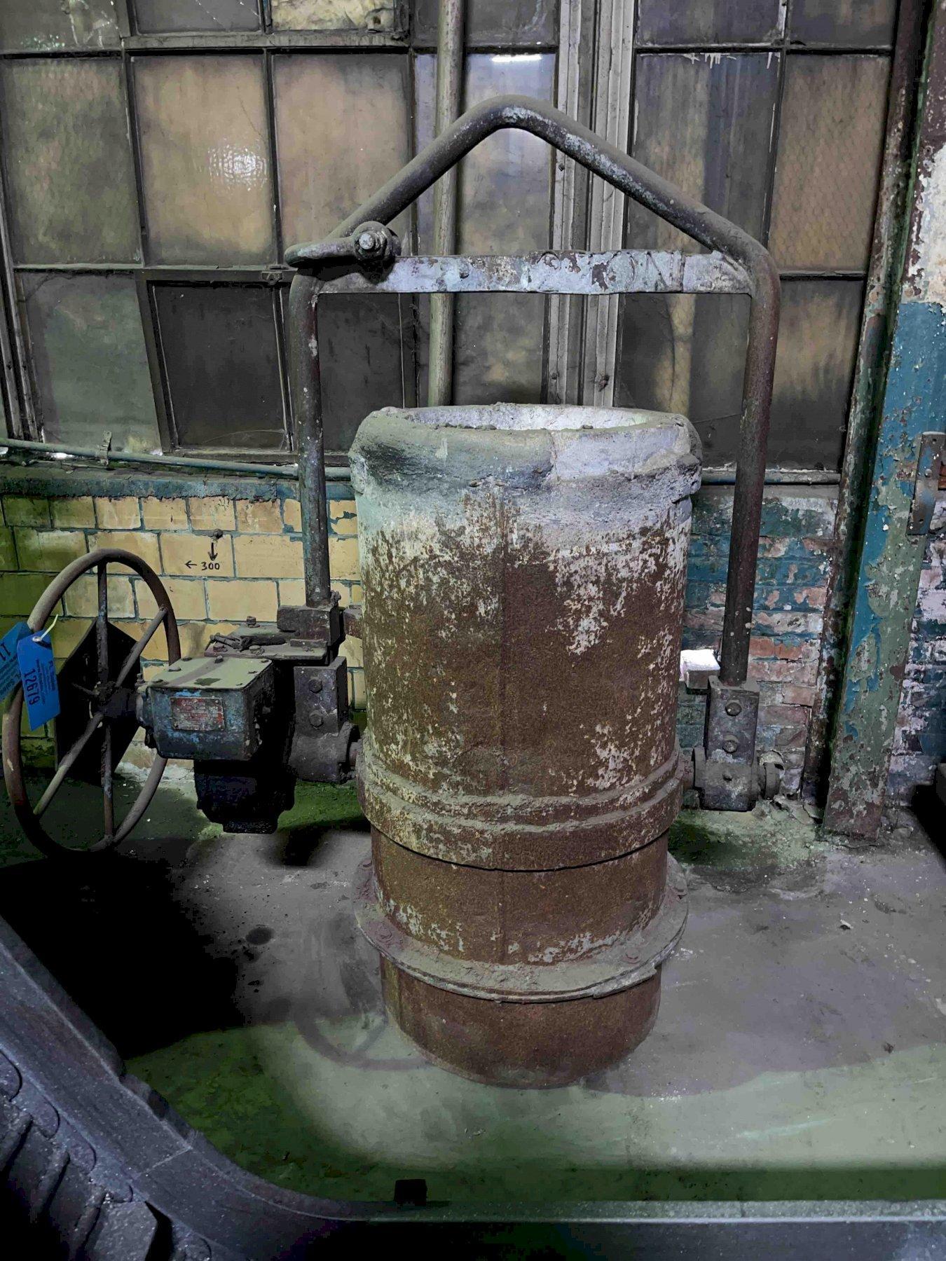 Treatment ladle 24" Dia x 50" tall 70" total
