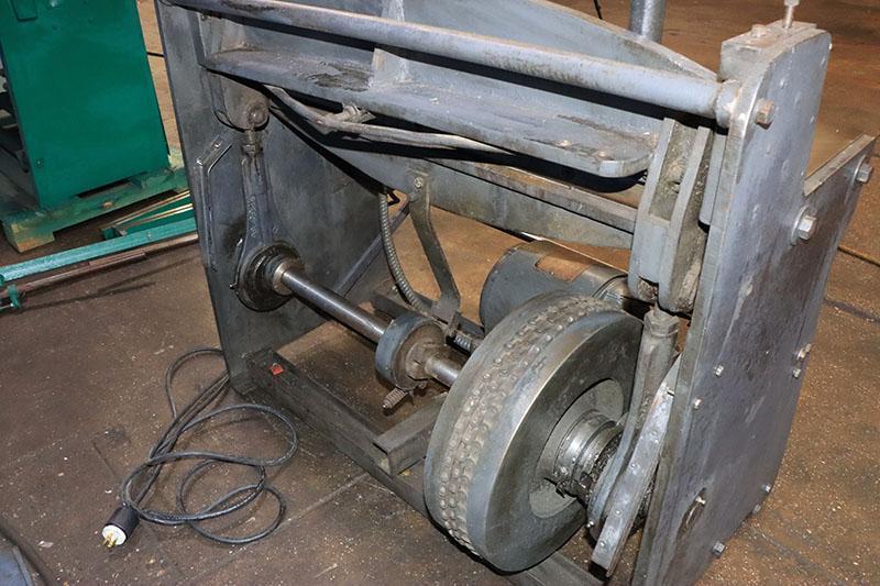 16 Ga. x 3 ft Whitney Jensen Mechanical Power Shear