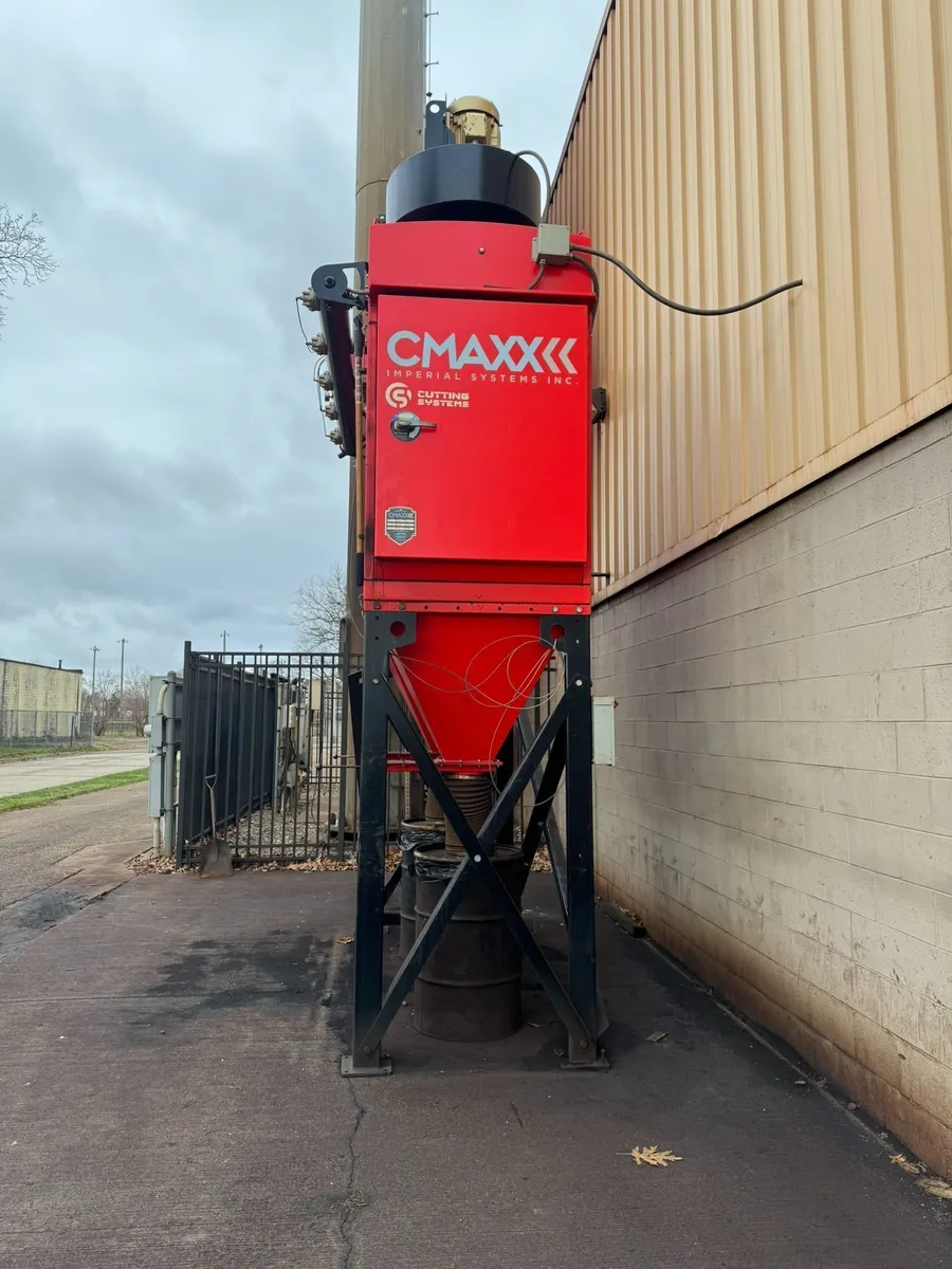 USED IMPERIAL SYSTEMS / CMAXX MODEL CM-10 DUST COLLECTOR FOR PLASMA TABLE