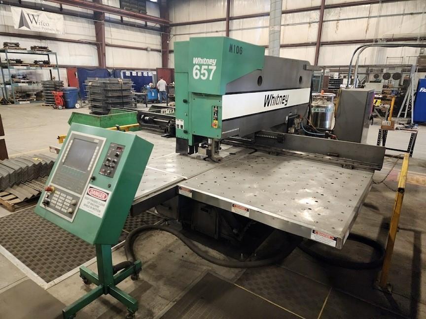 USED WHITNEY HYDRAULIC CNC 40 TON PUNCH 130 AMP PLASMA MODEL 657, Stock# 11028, Year: 2012