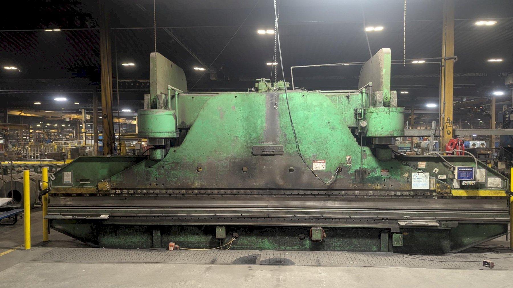 1000 Ton x 16′ Cincinnati CNC Press Brake, 1974 – CNC 150 Autogauge Control, 34′ Overall Length