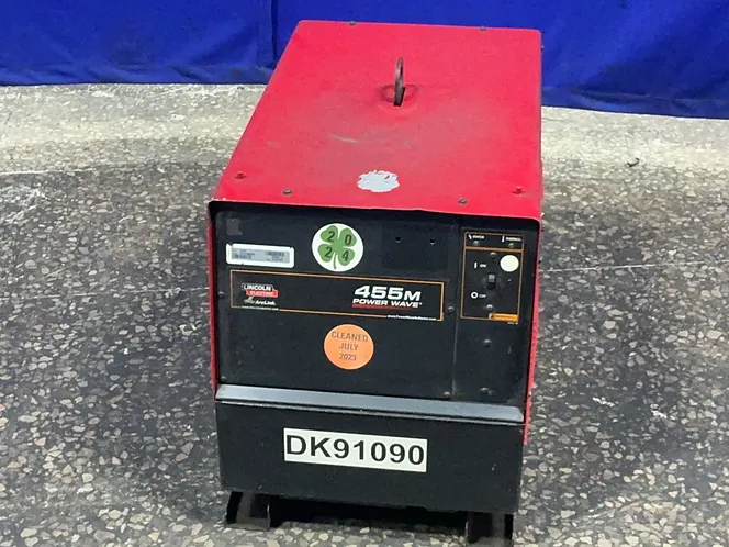 Lincoln Electric  455 Watts  Welder - Powerwave455m