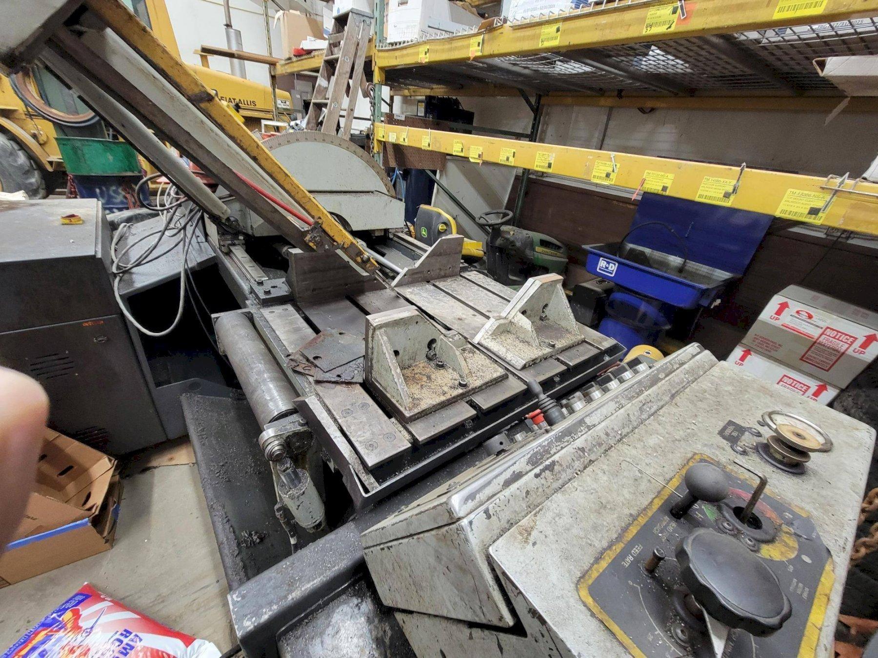 2008 Hyd-Mech V-18 Series II Vertical Bandsaw (#5429)