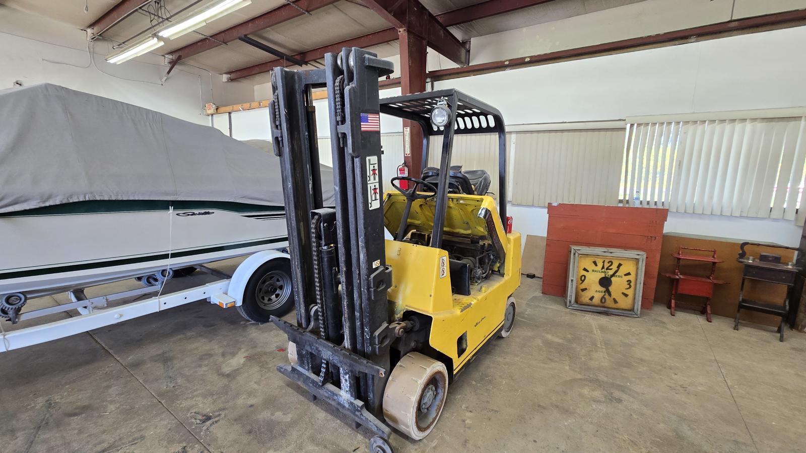 5,000 LB. HYSTER FORKLIFT. STOCK # 1001425