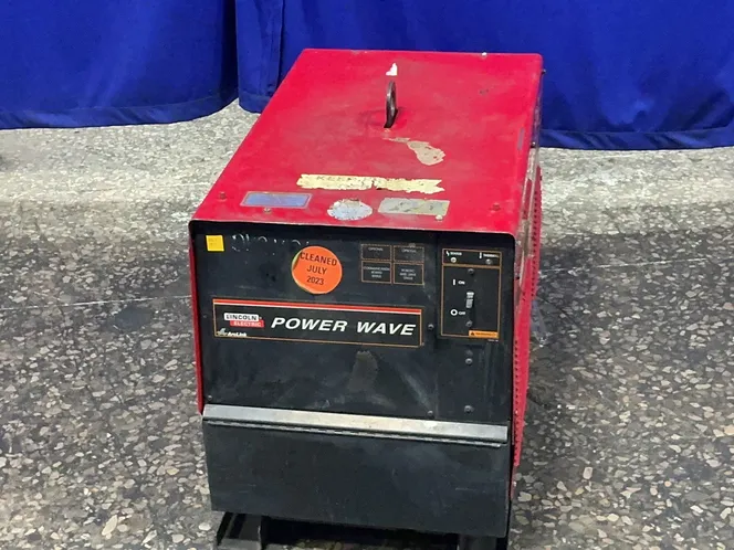 Lincoln Electric  455 Watts  Welder - Powerwave455m