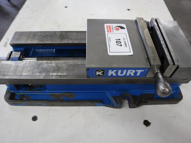 Kurt D688 6" Machine Vise with Steel Hard Jaws and Handle- Auction Item