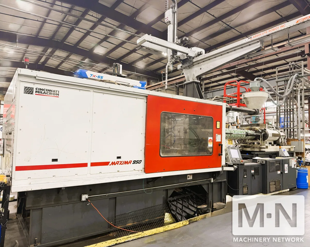 950 TON 232 OZ MILACRON MODEL MM950 INJECTION MOLDING MACHINE MFG 2012