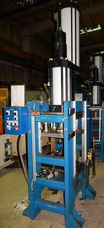 120 Ton FARGER & JOOSTEN MULTIPOWER Air/Oil Press