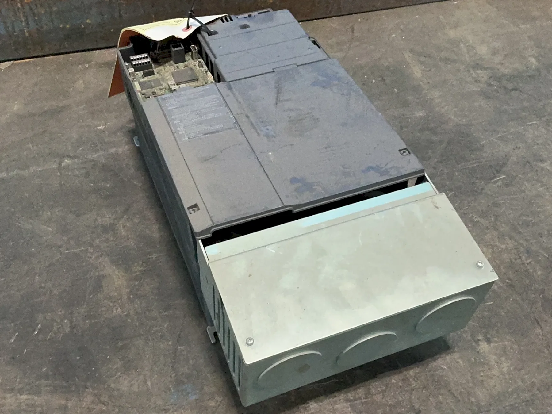 MITSUBISHI ELECTRIC SERVO INVERTER DRIVE  -  FR-A840-00470-1-N6