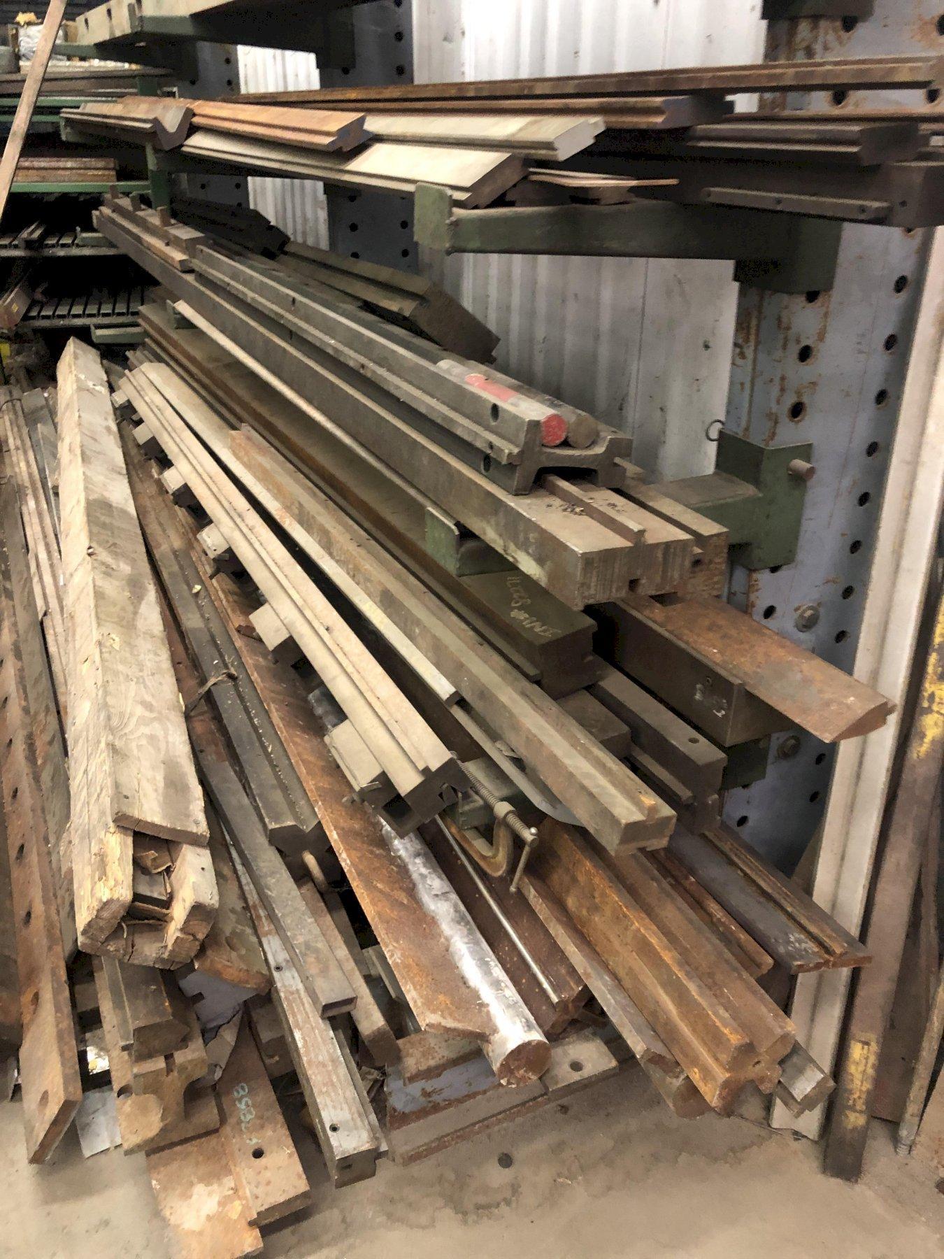 (1) PREOWNED 4-WAY DIE HOLDER, 5-1/8 in  WIDE, 168 in, 4-1/4in DIE BLOCK WIDTH