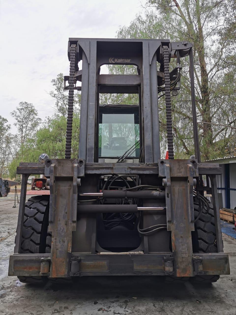 25 Ton Kalmar Forklift / Coil Lift Truck- Year 2009 K2