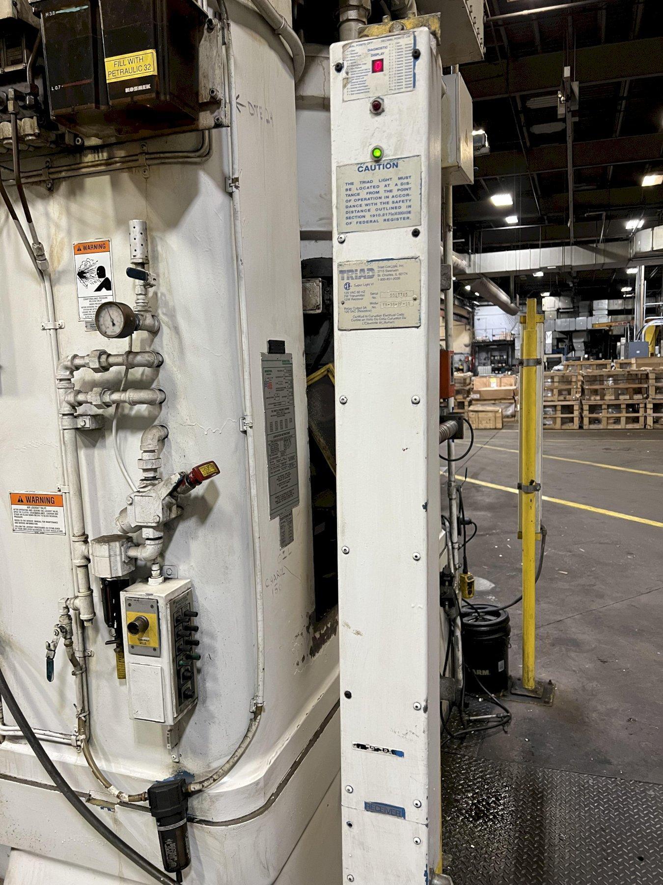 1000 TON MINSTER MODEL E2-1000 HEVISTAMPER STRAIGHT SIDE PRESS, 60 X 144 BED, 0 - 55 SPM, YEAR 2000, POWER DIE CHANGER, DIE CLAMPS