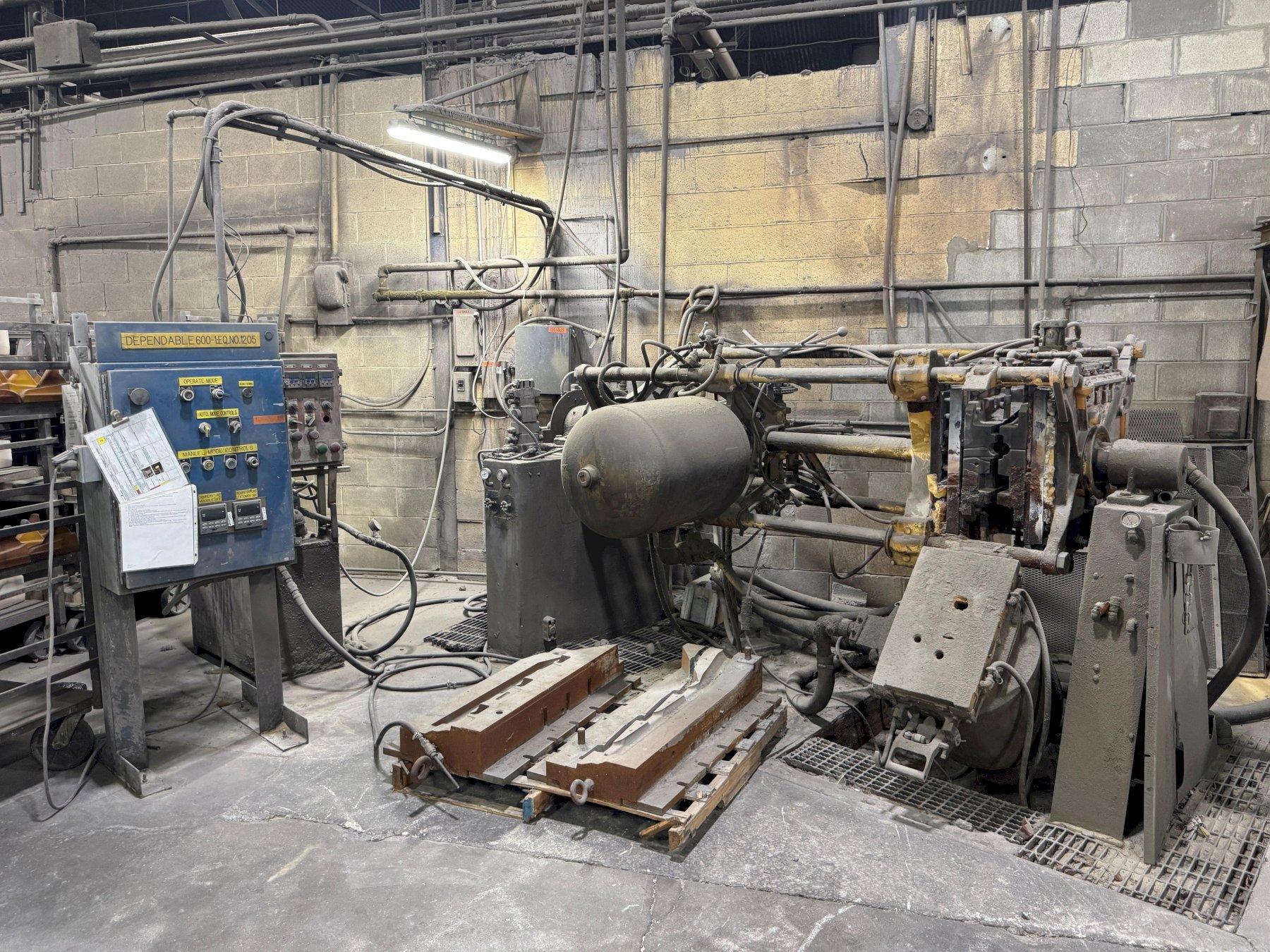 Dependable model 600 shell core machine with hydraulic system and feed with blow tank, controls