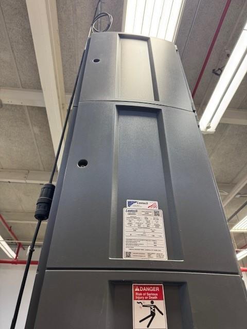 LANTECH 115V Semi Auto Stretch Wrapper Shrink Wrap Machine, Model  Q-300