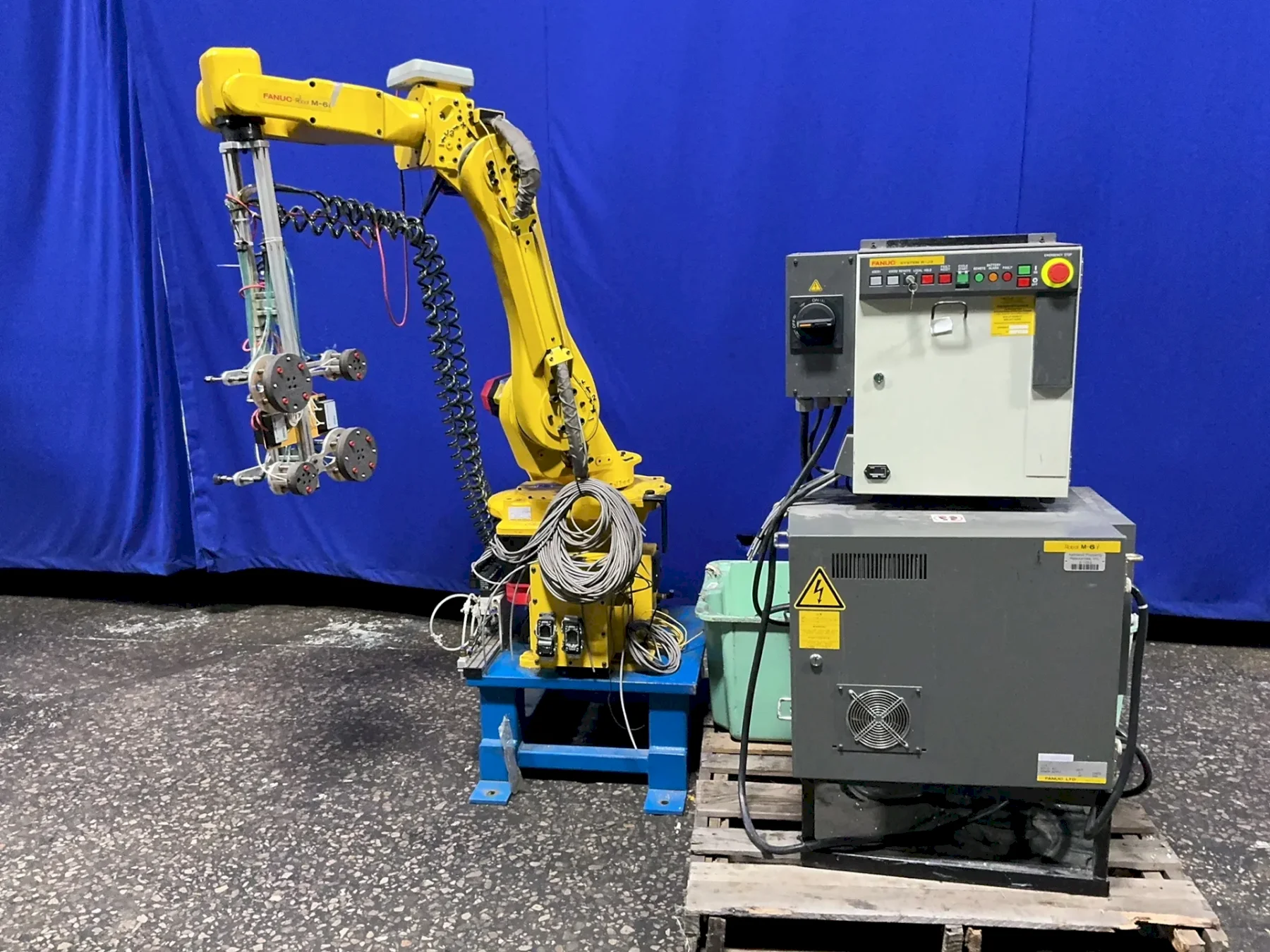 FANUC ROBOT  -  M-6I
