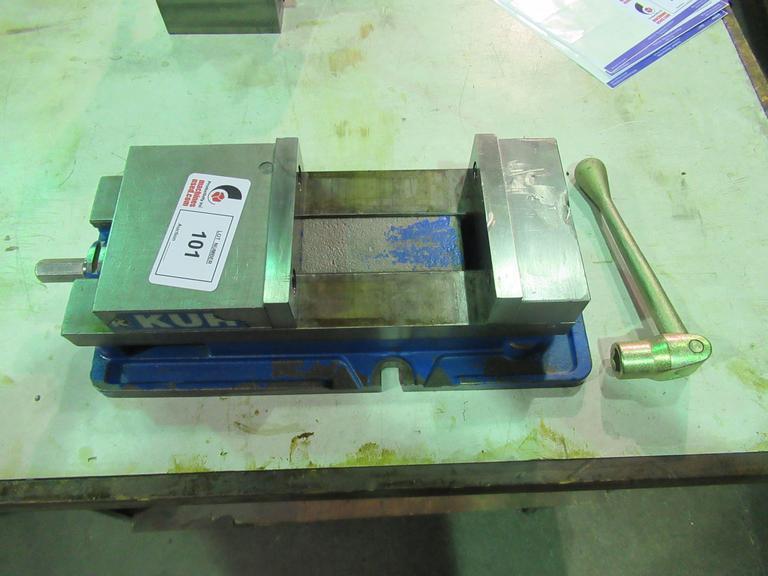 Kurt D675 Machine Vise with Steel Jaw and Handle- Auction Item