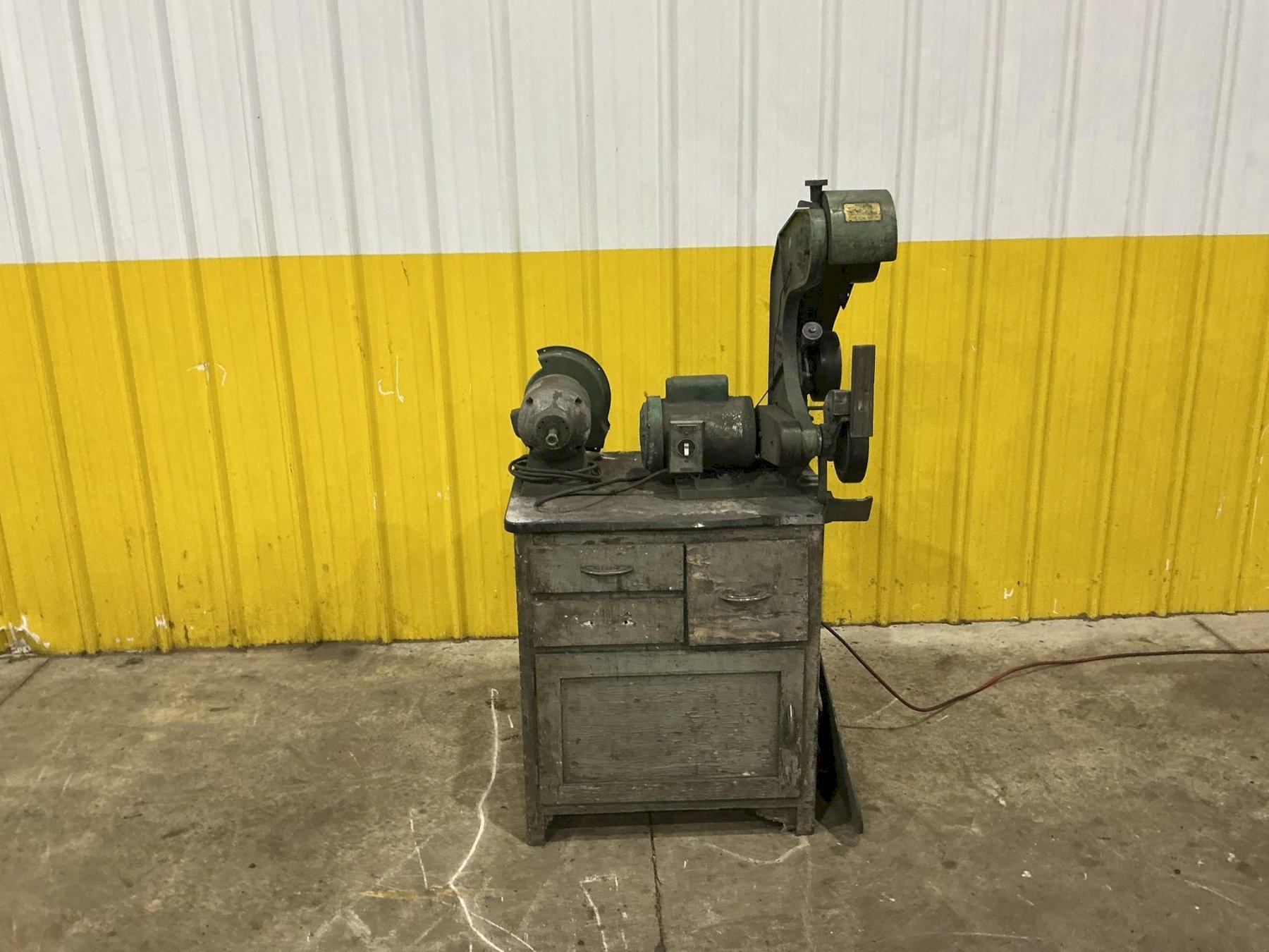 BURR KING MODEL #760 BELT SANDER & CENTRAL MACHINERY MODEL #1024 DOUBLE END GRINDER ON COMMON BASE: YOBRO #24820