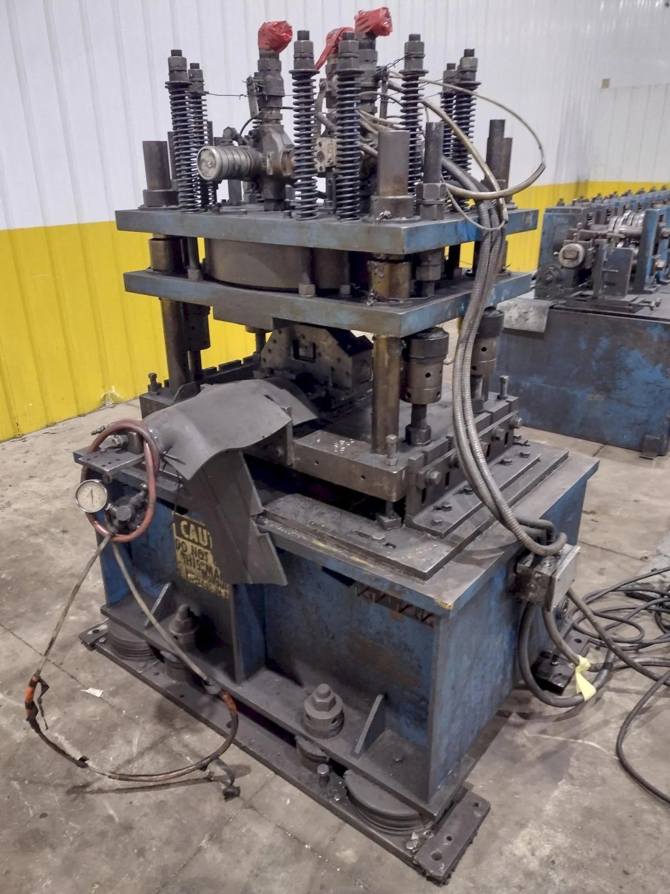 AIRAM PNEUMATIC 4 POST CUTOFF PRESS