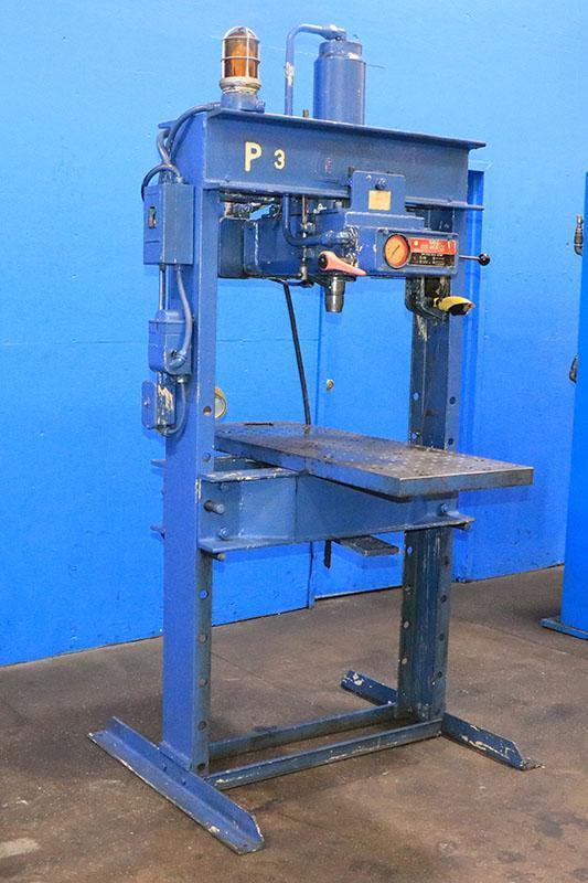 75 TON DAKE H-FRAME ELEC-DRAULIC HYDRAULIC PRESS MODEL 5-075