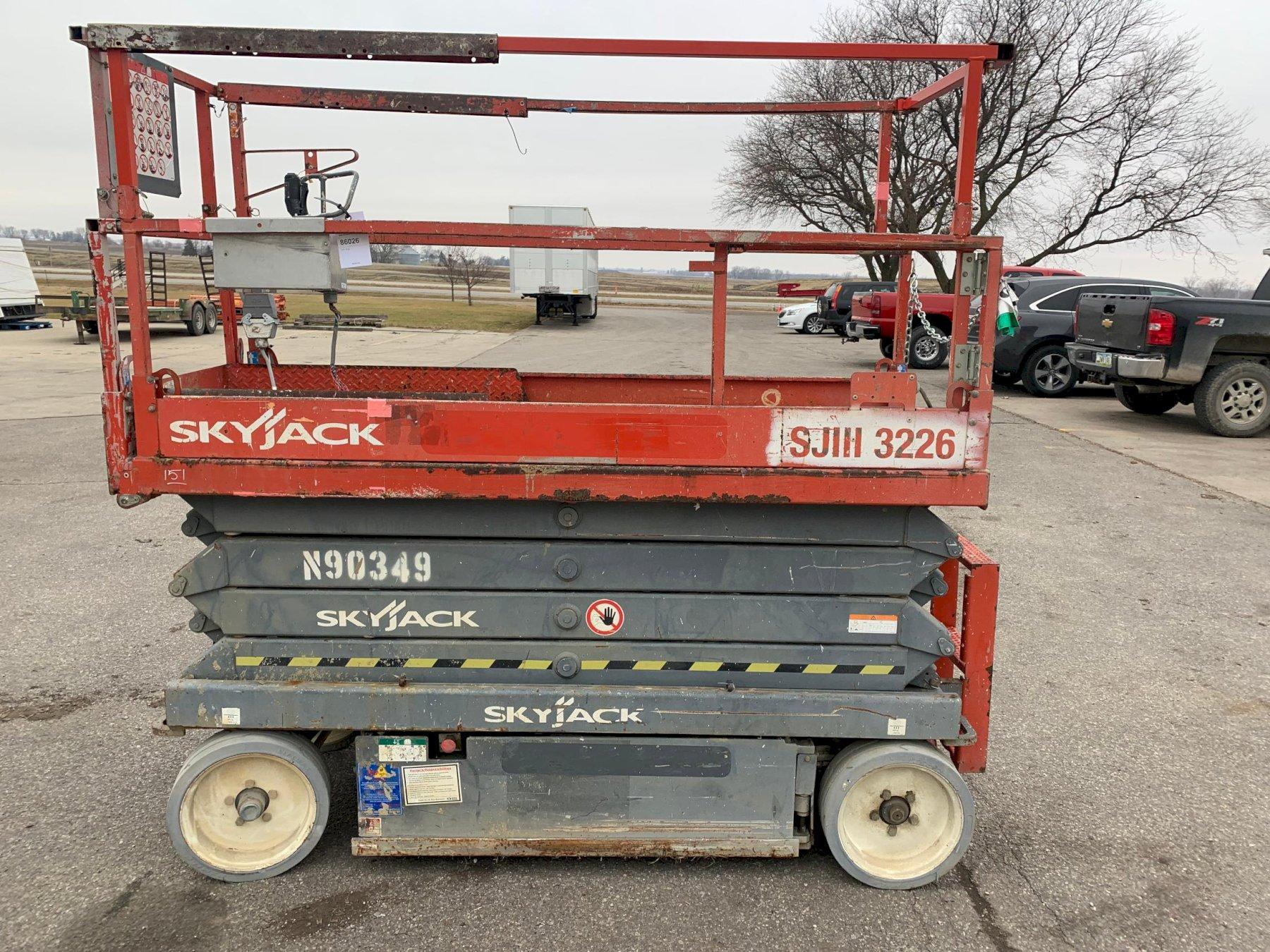 1 - PREOWNED SKYJACK SCISSOR LIFT, MODEL #:SJ III - 3226, S/N: 27023879