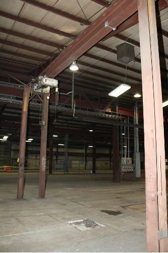 (1) PREOWNED GANTRY BRIDGE CRANE FREE STANDING 25 ft WITH 5 TON DETROIT WIRE ROPE HOIST