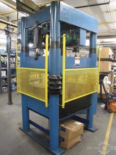 31 Ton Beckwood Hydraulic Press For Sale - 2000